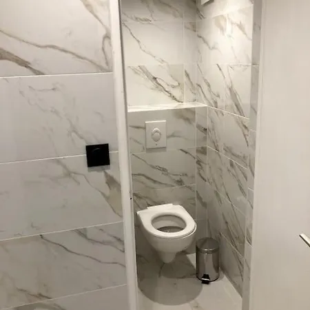 1650 Moriond - 2 Double Bedroom Near Snow Front Courchevel