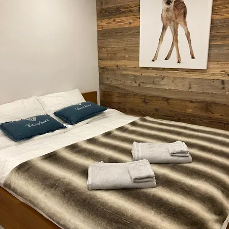 1650 Moriond - 2 Double Bedroom Near Snow Front *