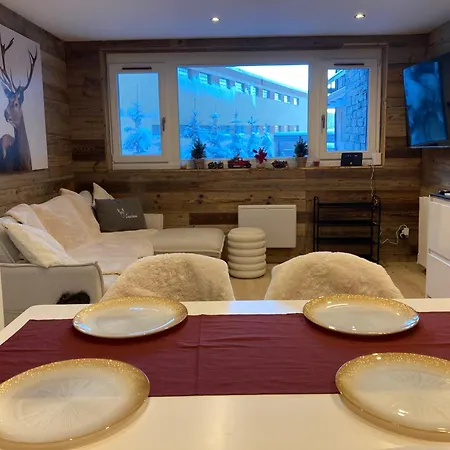 1650 Moriond - 2 Double Bedroom Near Snow Front Apartmán Courchevel