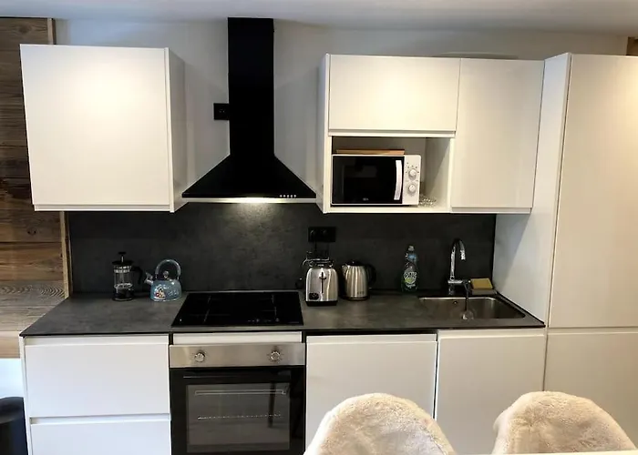 1650 Moriond - 2 Double Bedroom Near Snow Front *