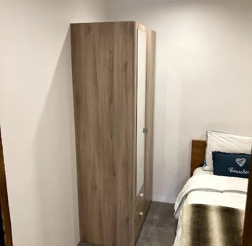 1650 Moriond - 2 Double Bedroom Near Snow Front Апартаменты Куршевель