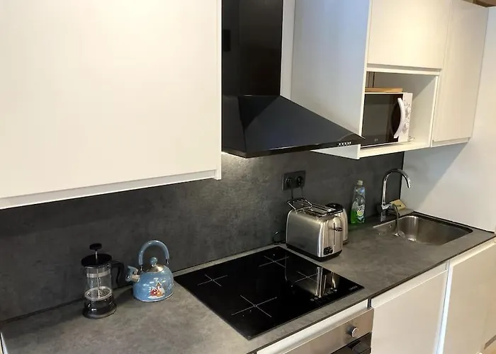 1650 Moriond - 2 Double Bedroom Near Snow Front Апартаменты Куршевель