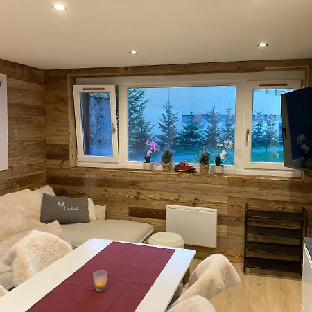 Apartament 1650 Moriond - 2 Double Bedroom Near Snow Front *