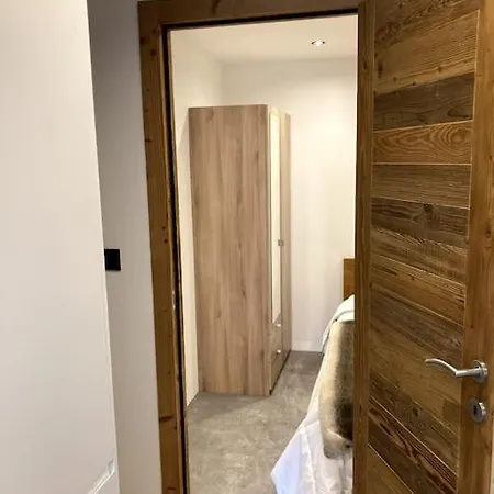 1650 Moriond - 2 Double Bedroom Near Snow Front شقة
