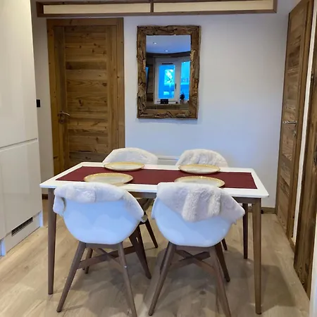 Apartament 1650 Moriond - 2 Double Bedroom Near Snow Front *